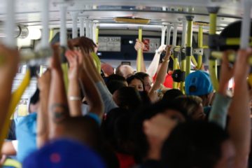 Trabalhadores que utilizarem ônibus lotados durante a pandemia podem pedir indenização