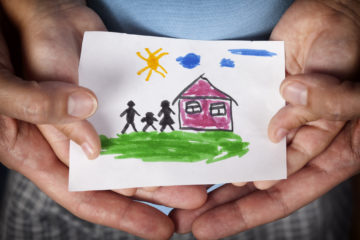 Ser mãe e ser pai é uma construção, um processo que demanda disponibilidade, amor, paciência, carinho e compreensão, e isso vale tanto para os filhos biológicos, quanto para os adotivos.